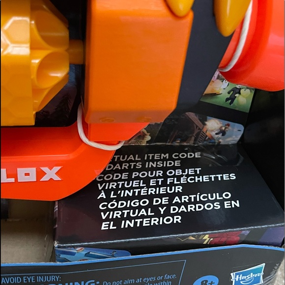 Nerf ROBLOX Adopt Me Bees! Blaster - Picture 3 of 6